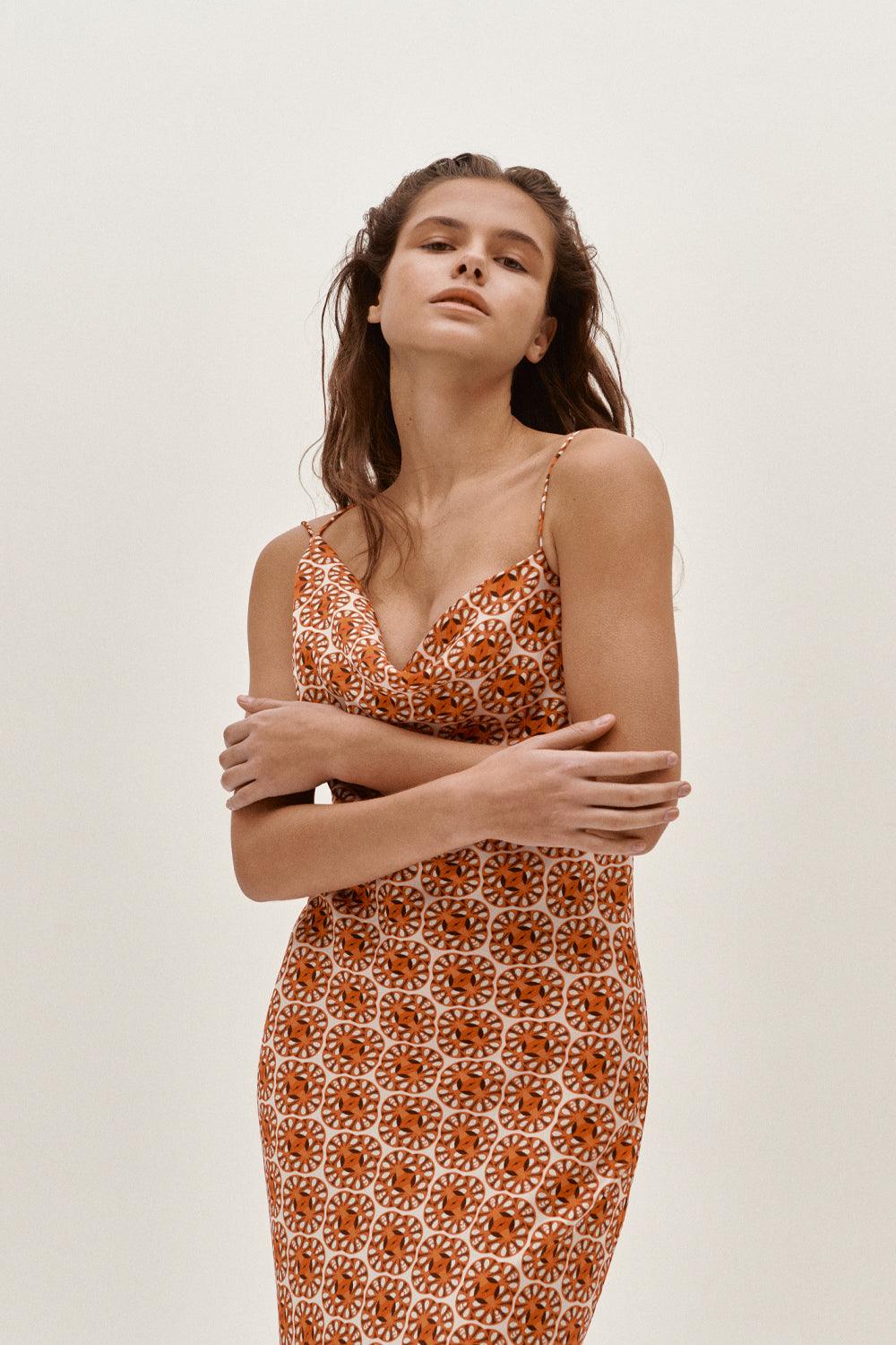 Hip + Happen-Valeria Oranj-Elbise-1-roqelvaxirum.shop