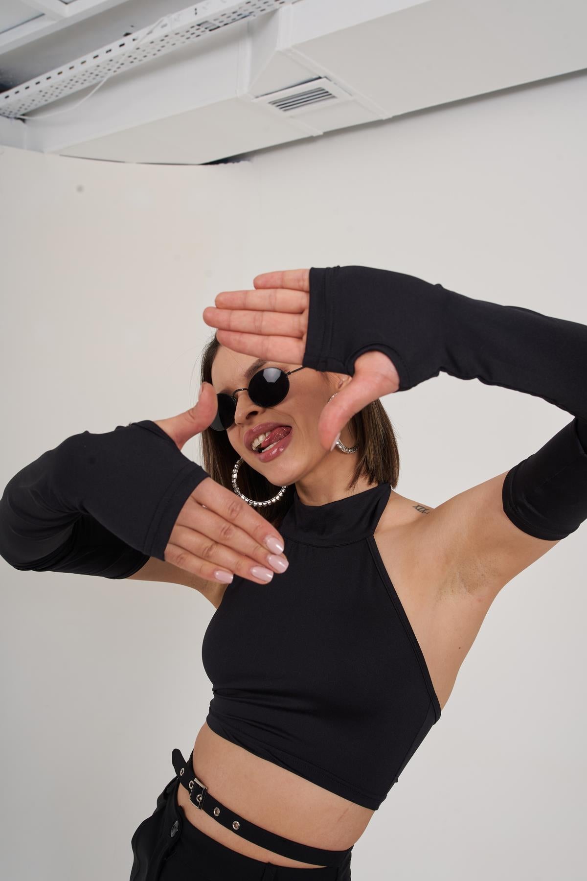 Crop Model Kol Detaylı Pretty Bluz Siyah