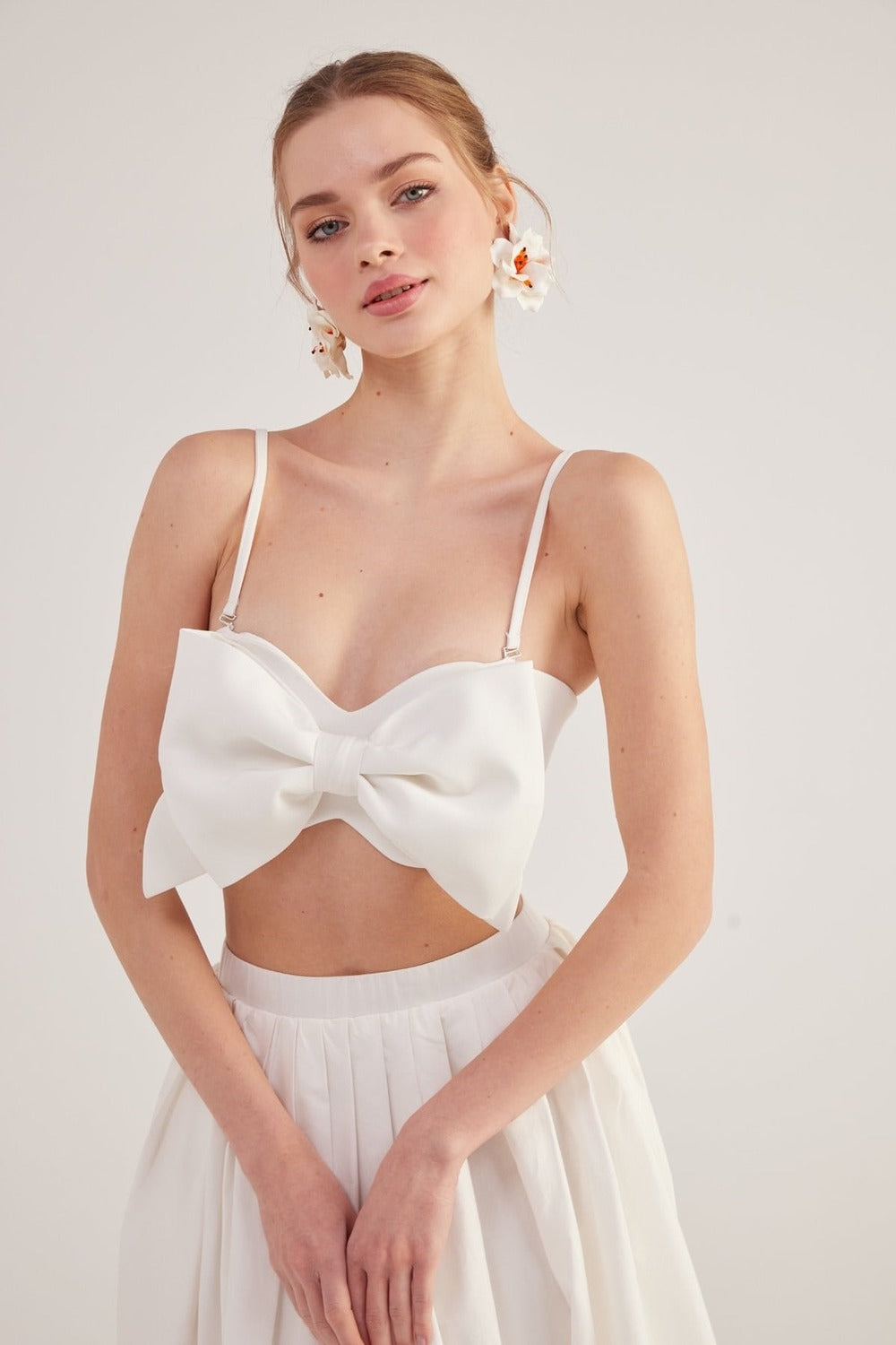 Kurdele Görünümlü Crop Jazmin Bluz Beyaz