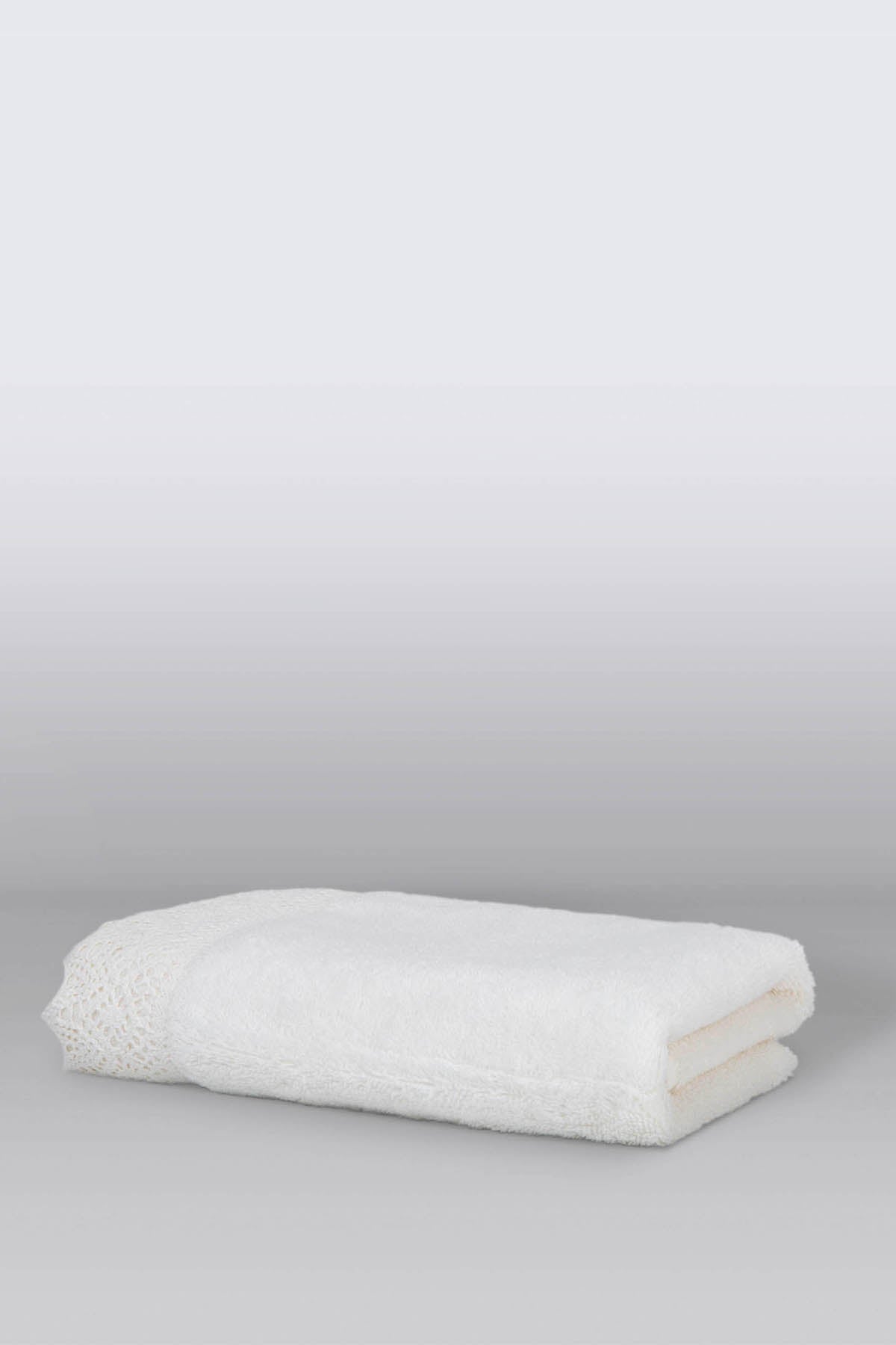 Irya-Lacy Banyo Havlusu 90x150 Cm Ekru-Havlu-2-roqelvaxirum.shop