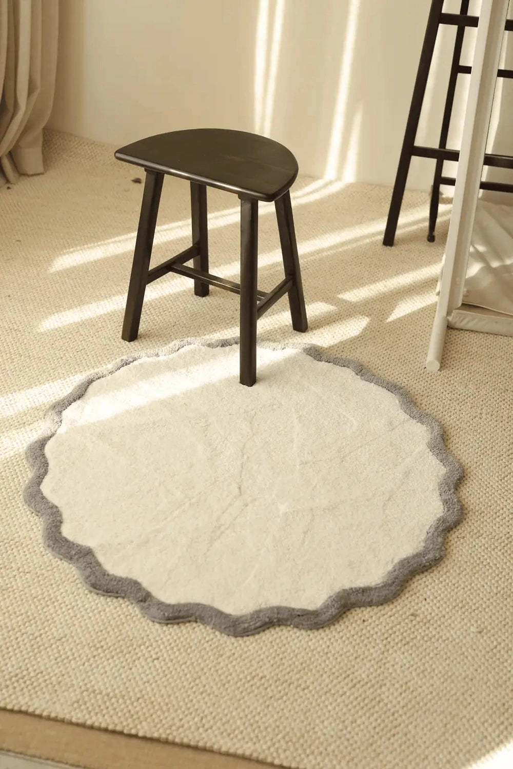 İRYA-Scallop Yuvarlak Banyo Paspası Bambu 90X90 Gri-Paspas-6-roqelvaxirum.shop