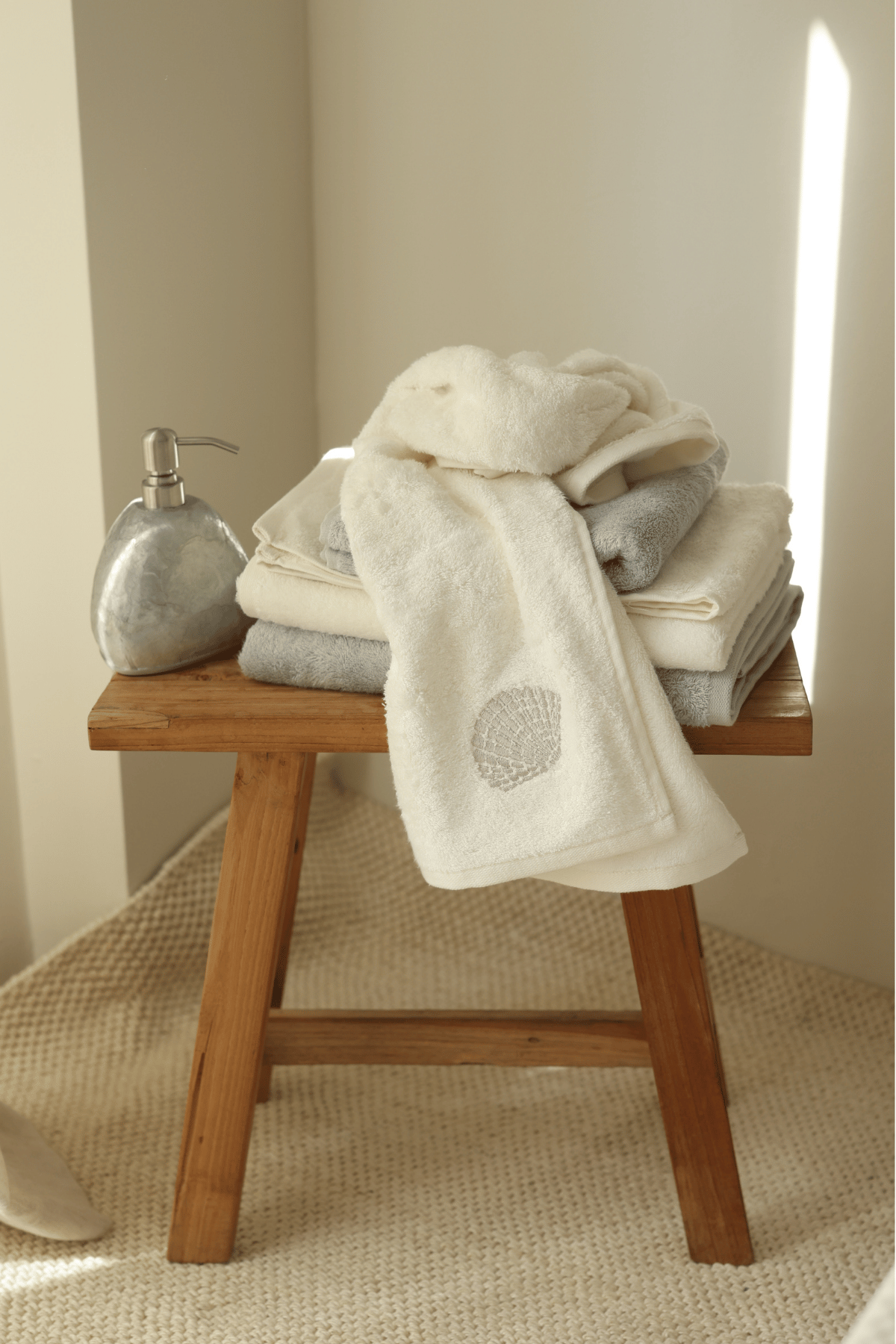 İRYA-Sedef Bambu Nakışlı Banyo Havlusu 70X140 Cm Gri-Havlu & Havlu Setleri-6-roqelvaxirum.shop