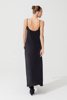 İpek Kıramer-Diamond Silk Long Chemise Black-Gecelik-4-roqelvaxirum.shop