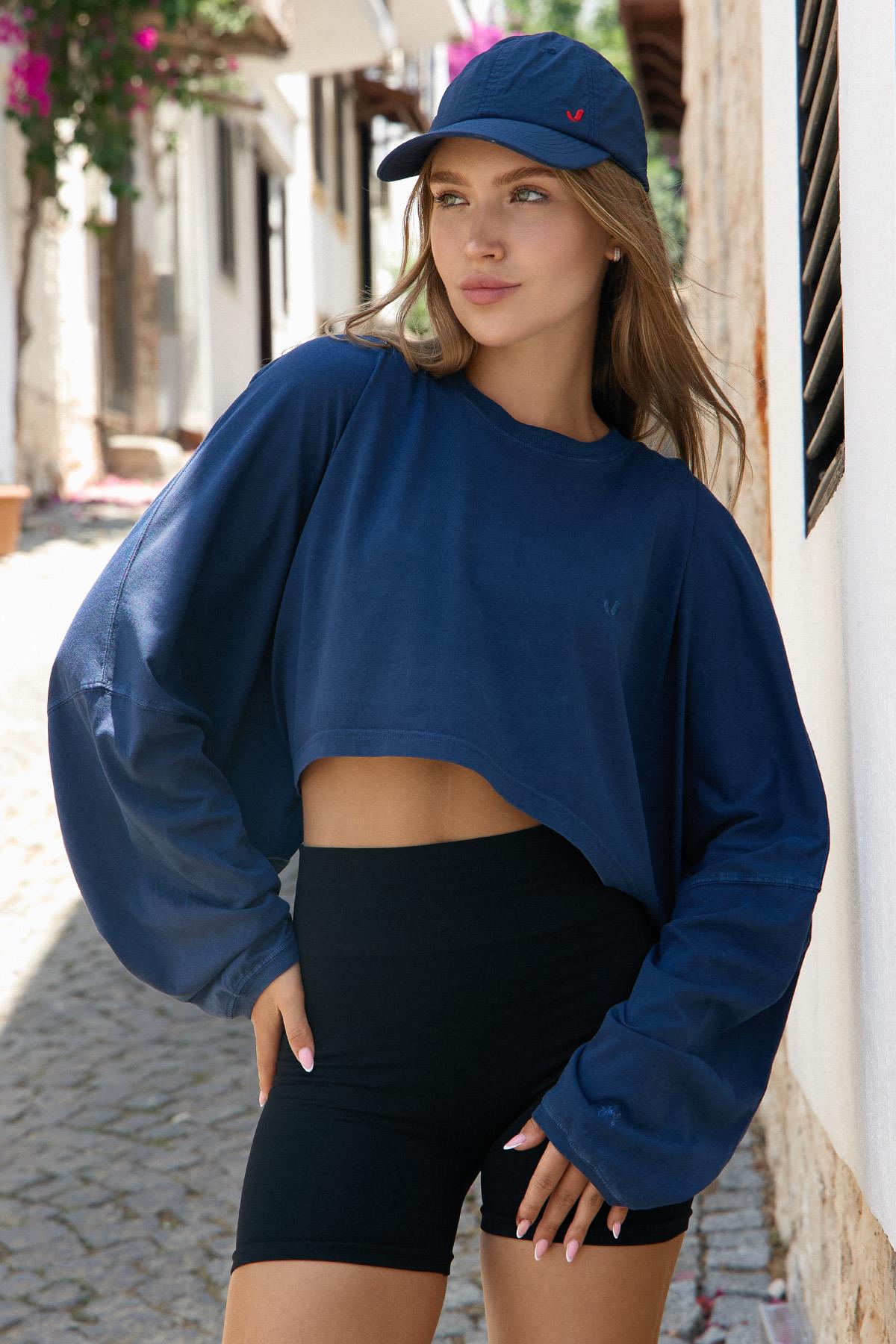 Jerf-Aura Crop Long Sleeve T-Shirt-T-Shirts-1-roqelvaxirum.shop