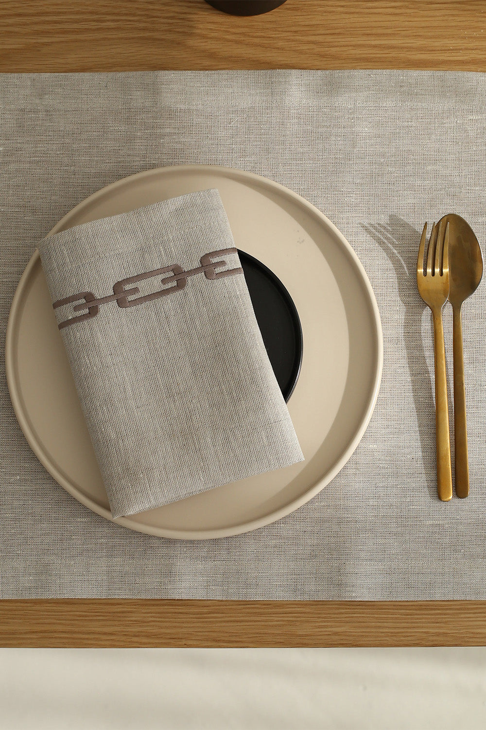 Km Home Collection-2’Li Set Zincir İşlemeli Taş Rengi Peçete-Sunum Aksesuarları-2-roqelvaxirum.shop