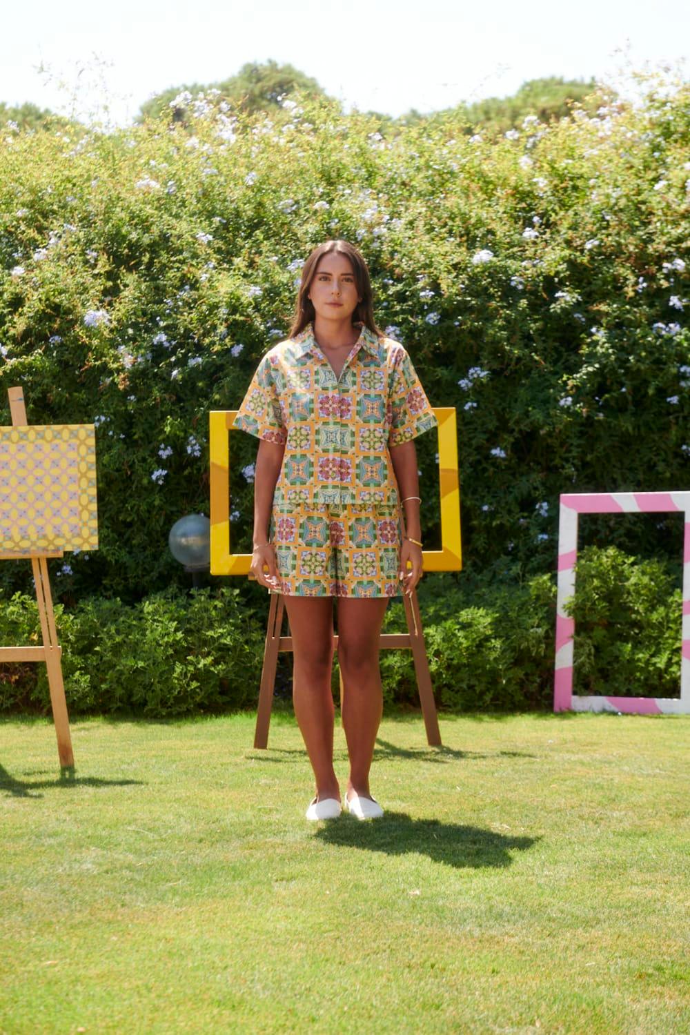 Le-Monade Dreams-Girlfriend Geometrik Desenli Kısa Kol Gömlek-Gömlek-4-roqelvaxirum.shop