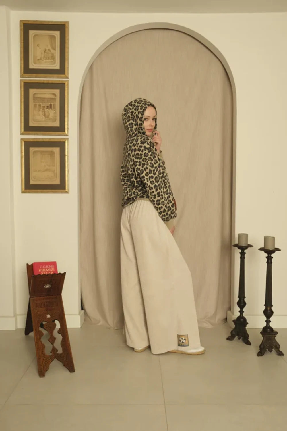 Le-Monade Dreams-Koton Kapüşonlu Bej Leopar Desenli Sweatshirt-Sweatshirts & Hoodies-4-roqelvaxirum.shop