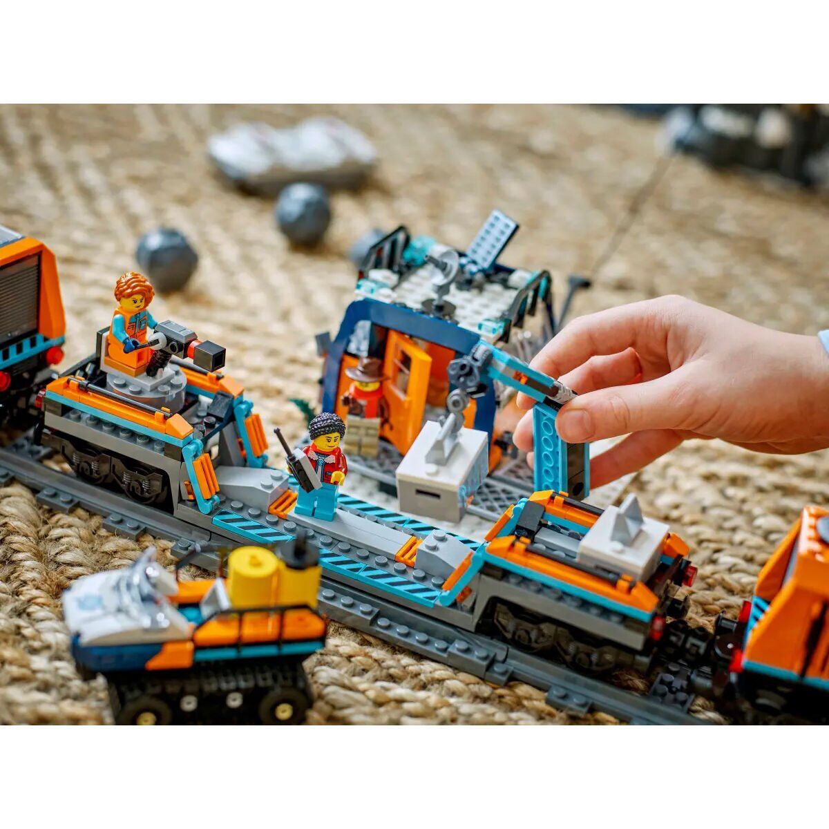 60470 Lego City Kaşif Treni 1517 Parça +7 Yaş