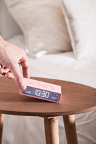 Lexon-Lexon Flip Klasik Şarj Edilebilir Alarm Saat Pembe-Alarm Saatler-7-roqelvaxirum.shop