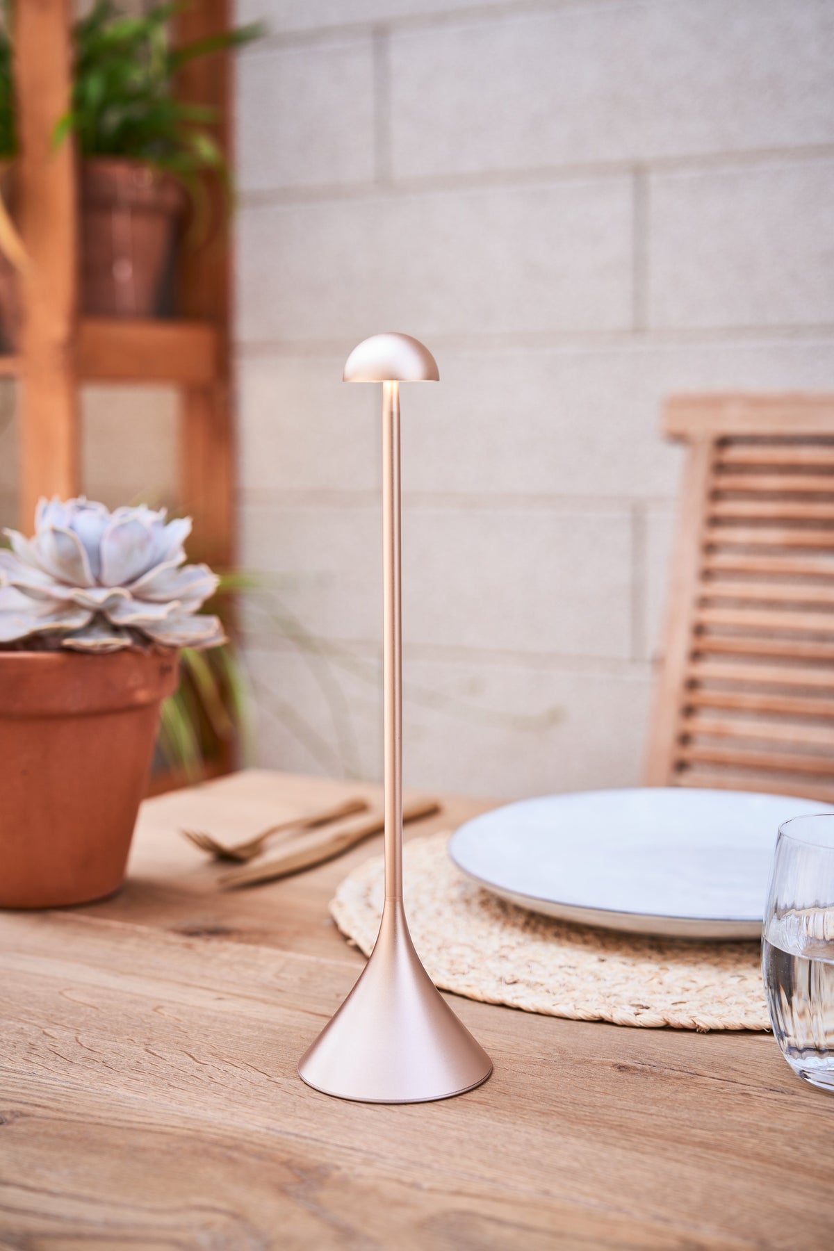 Lexon Steli Dome Led Masa Lambası Dore