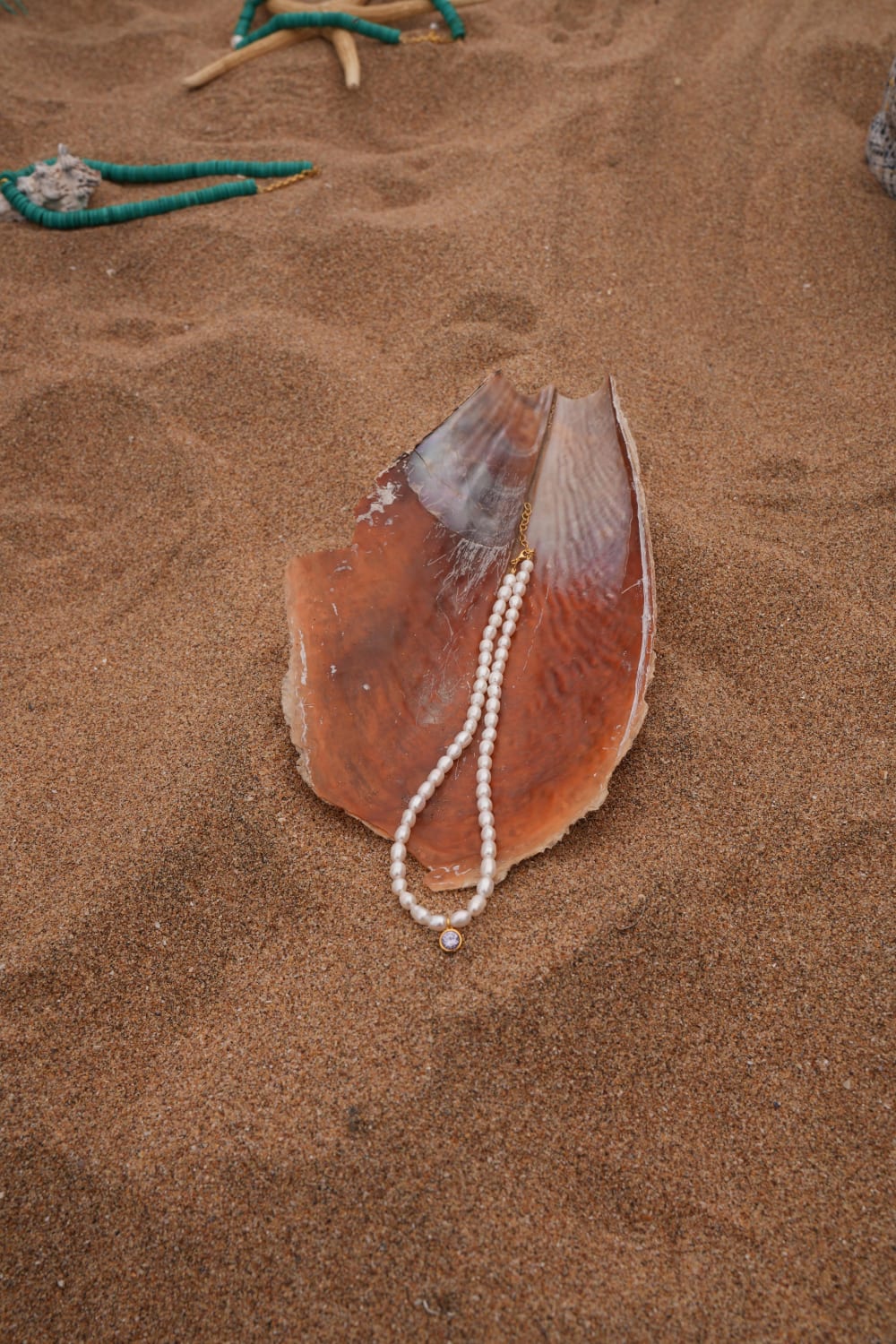 Linya Jewellery-Cosmic Büyük İncili Burç Kolye Açık Yeşil-Kolye-2-roqelvaxirum.shop