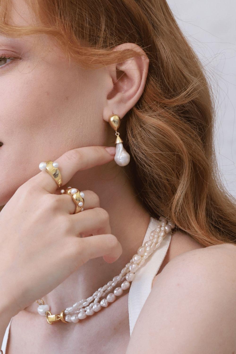 Linya Jewellery-Depi Büyük Barok İnci Küpe-Küpe-2-roqelvaxirum.shop