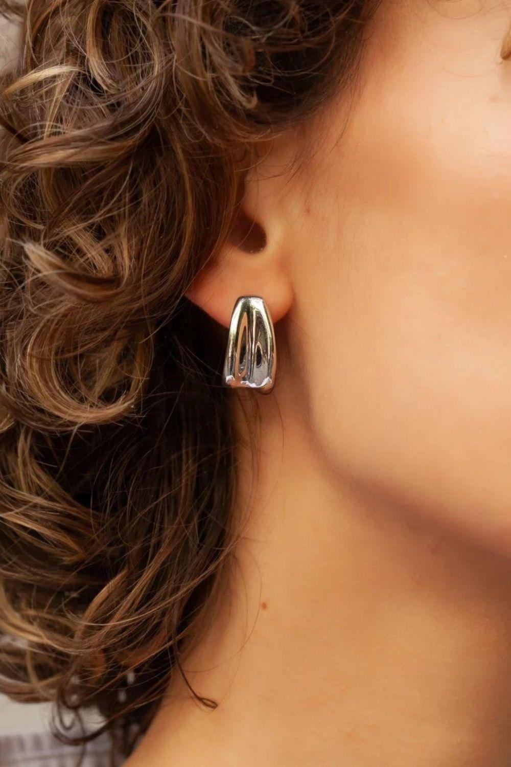 Linya Jewellery-Erica Amorf Halka Küpe Gümüş-Küpe-2-roqelvaxirum.shop