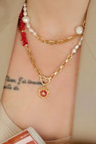 Linya Jewellery-Kutup Yıldızı Kırmızı Mercan Madalyon-Kolye-2-roqelvaxirum.shop