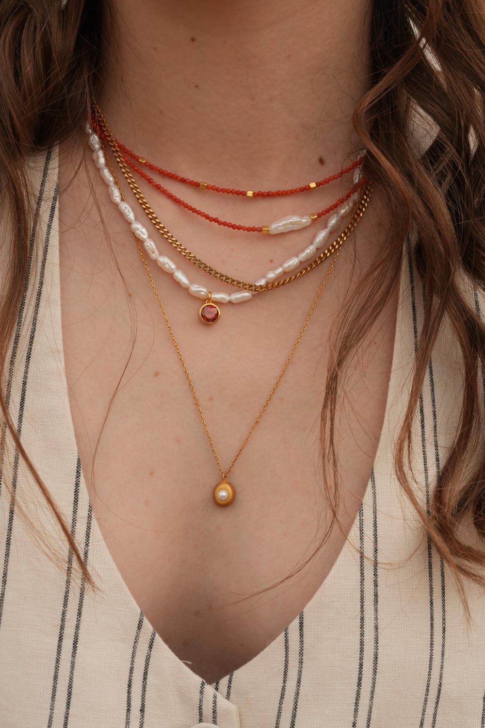 Linya Jewellery-Mira Kırmızı Mercanlı Küçük Toplu Kolye-Kolye-3-roqelvaxirum.shop