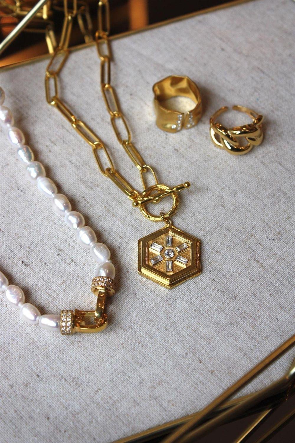 Linya Jewellery-Miyness Baget Madalyon Kolye Gold-Kolye-2-roqelvaxirum.shop
