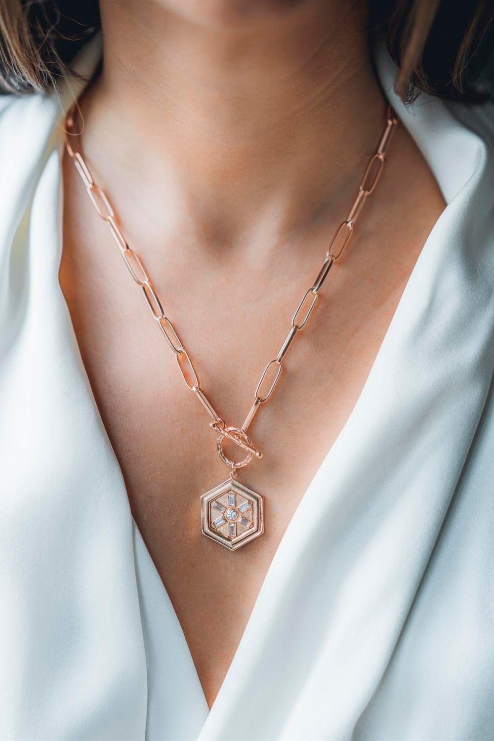 Linya Jewellery-Miyness Baget Madalyon Kolye Rose Gold-Kolye-1-roqelvaxirum.shop