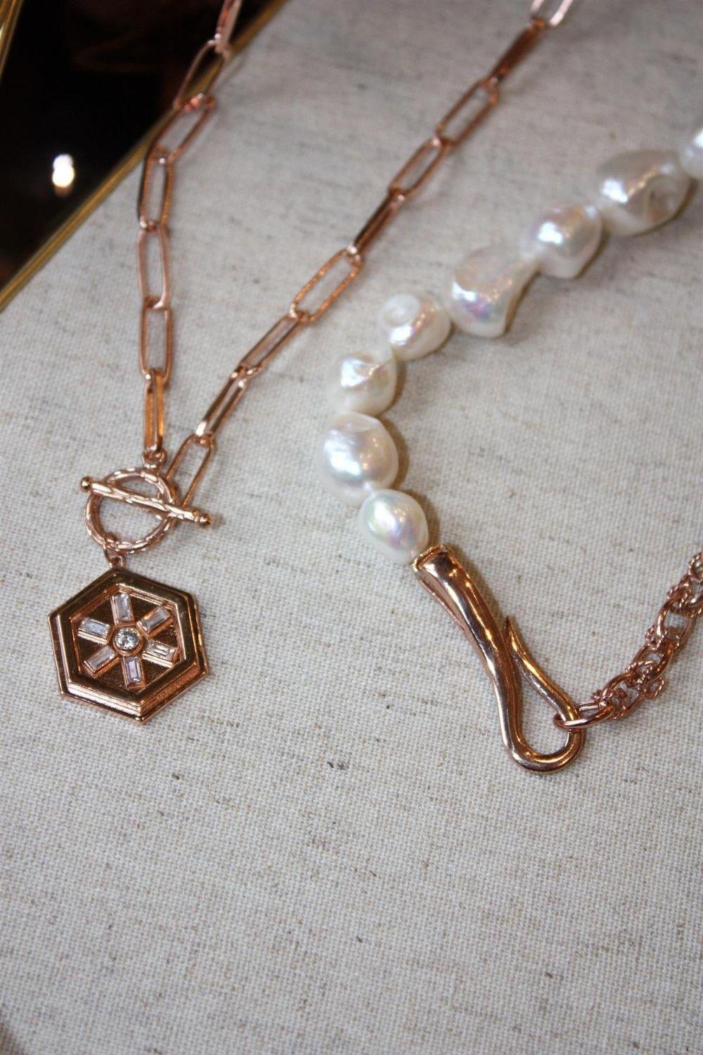 Linya Jewellery-Miyness Baget Madalyon Kolye Rose Gold-Kolye-2-roqelvaxirum.shop
