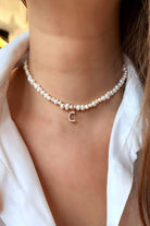 Linya Jewellery-Mono C Harfli İnci Kolye-Kolye-2-roqelvaxirum.shop