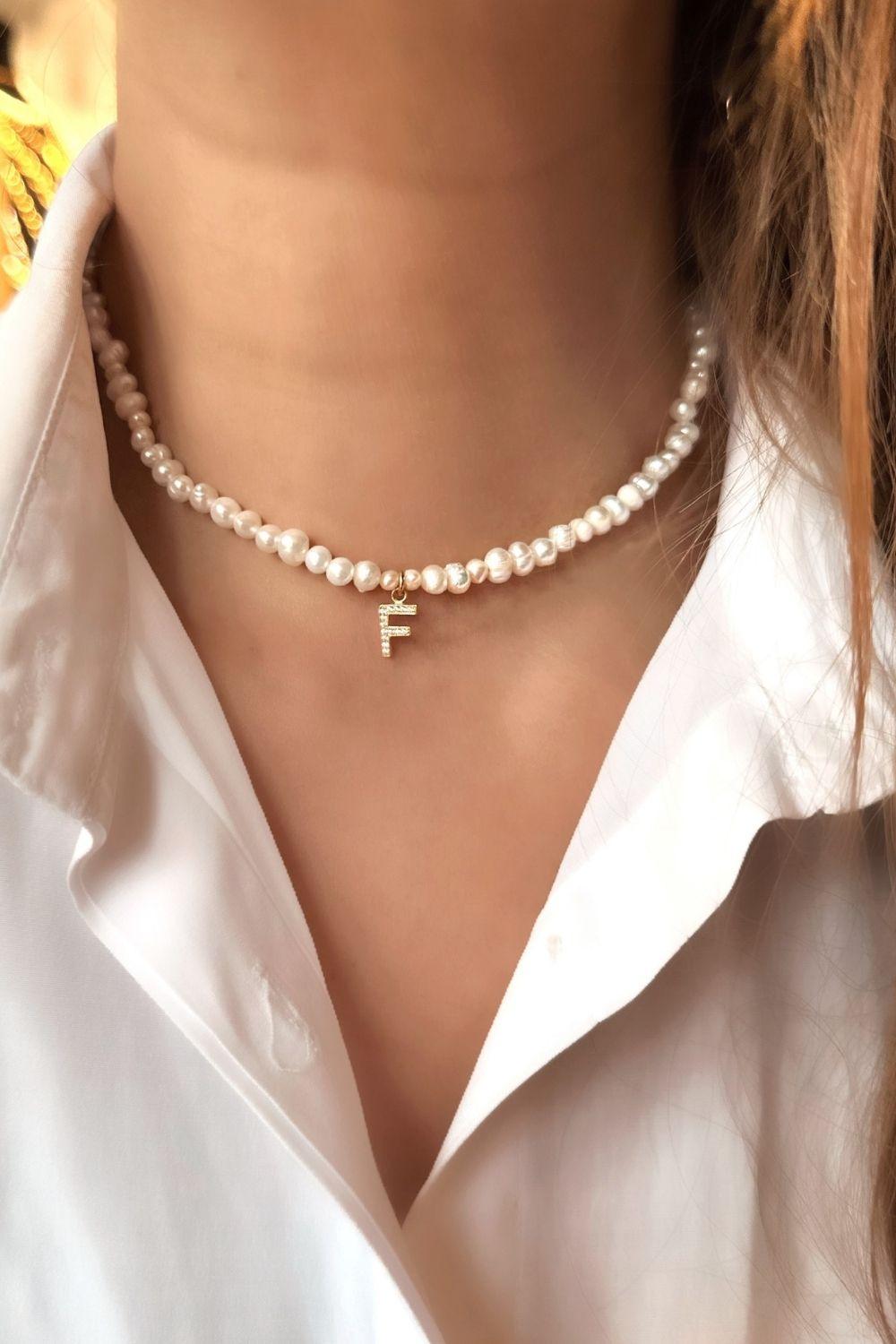 Linya Jewellery-Mono F Harfli İnci Kolye-Kolye-2-roqelvaxirum.shop