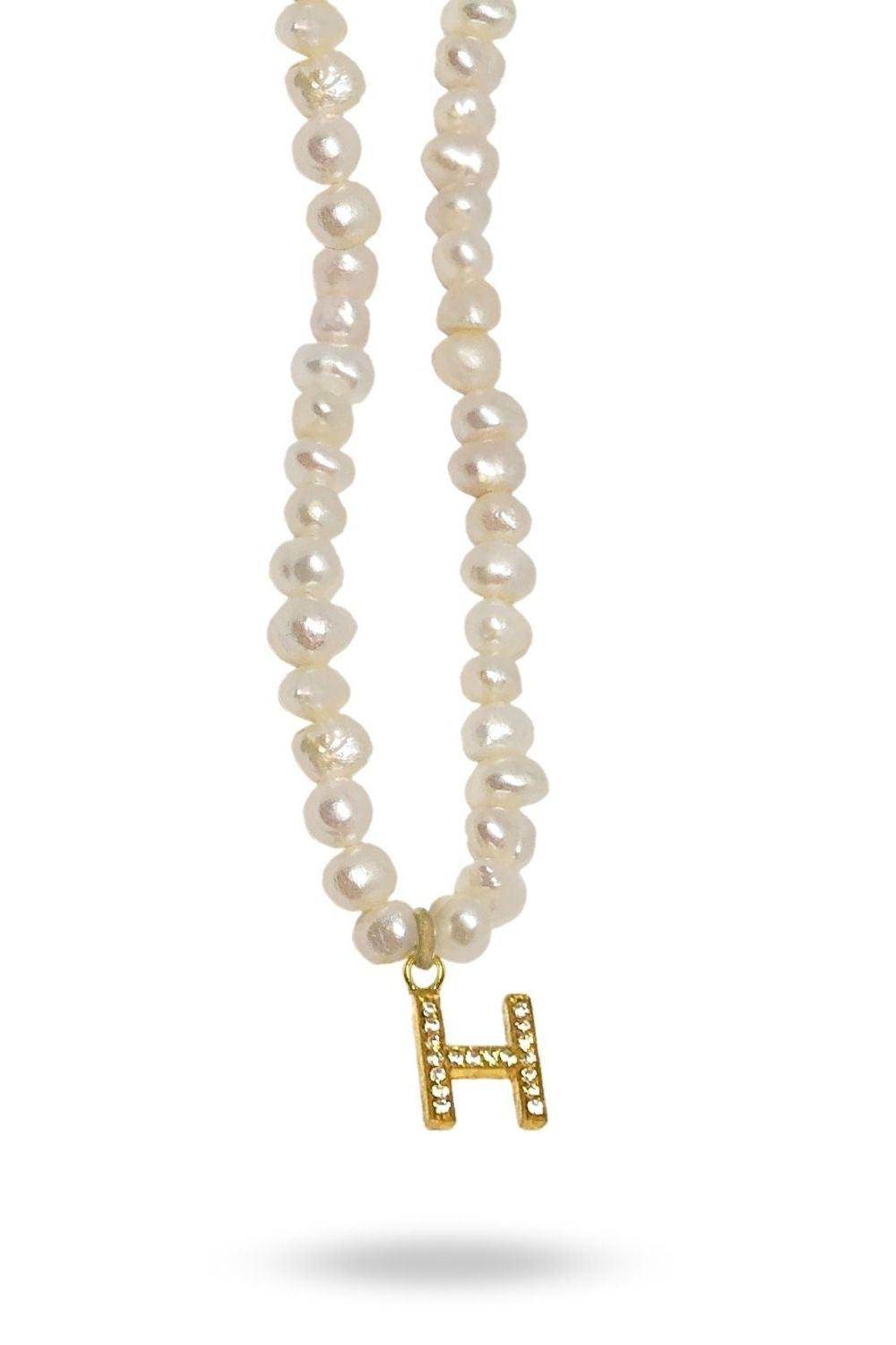 Linya Jewellery-Mono H Harfli İnci Kolye-Kolye-1-roqelvaxirum.shop