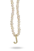 Linya Jewellery-Mono J Harfli İnci Kolye-Kolye-1-roqelvaxirum.shop