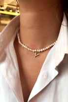 Linya Jewellery-Mono Y Harfli İnci Kolye-Kolye-2-roqelvaxirum.shop