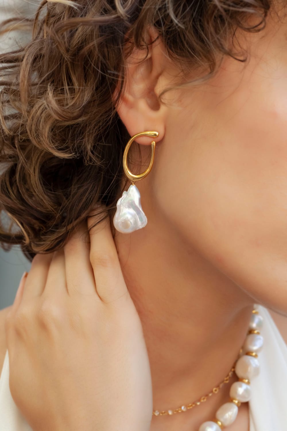 Linya Jewellery-Tiny Büyük Barok İnci Küpe-Küpe-2-roqelvaxirum.shop