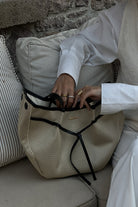 Loventa-Large Tote Bag Bej & Siyah Niesha Allure-Omuz Çantası-6-roqelvaxirum.shop