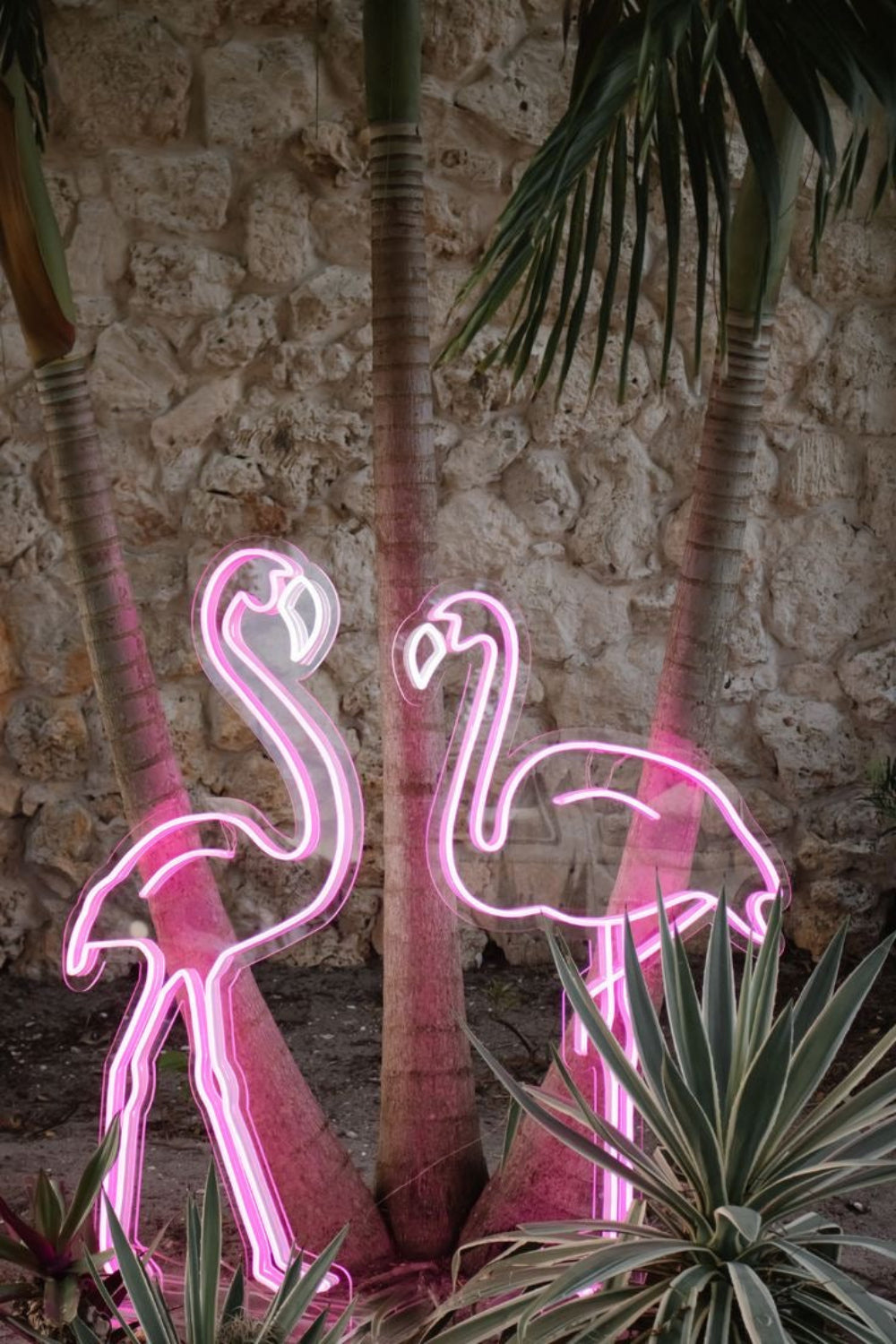 Lujolab.-Flamingo Neon Duvar Süsü 2 Adet-Duvar Süsü-1-roqelvaxirum.shop