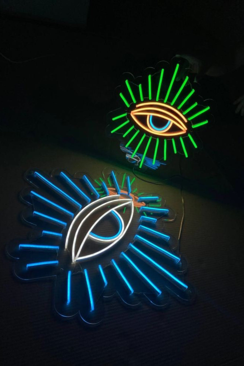 Lujolab.-Göz Neon Işıklı Duvar Dekorasyonu 2 Adet-Duvar Dekorasyon-1-roqelvaxirum.shop