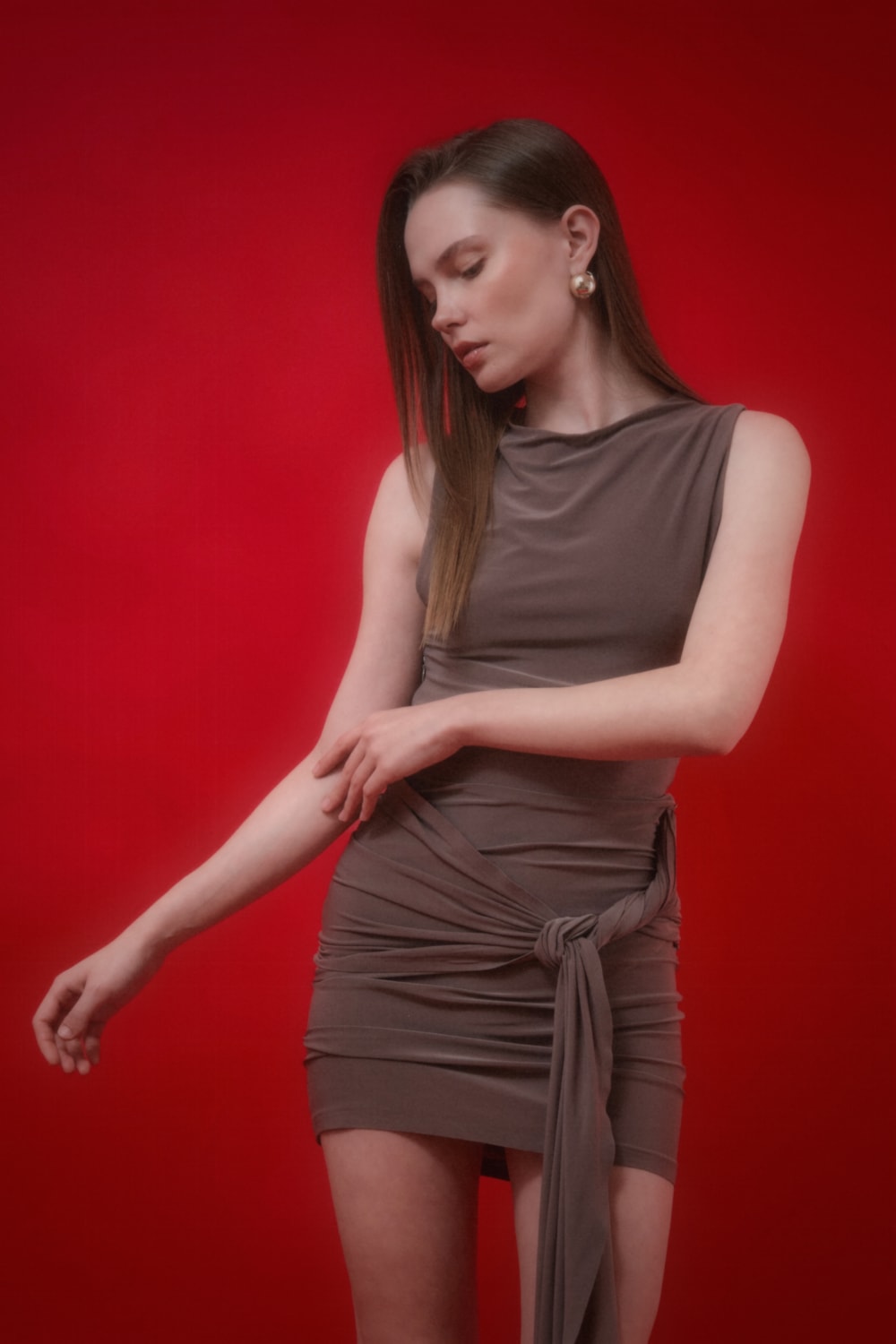 Maies-Jenny-Elbise-1-roqelvaxirum.shop