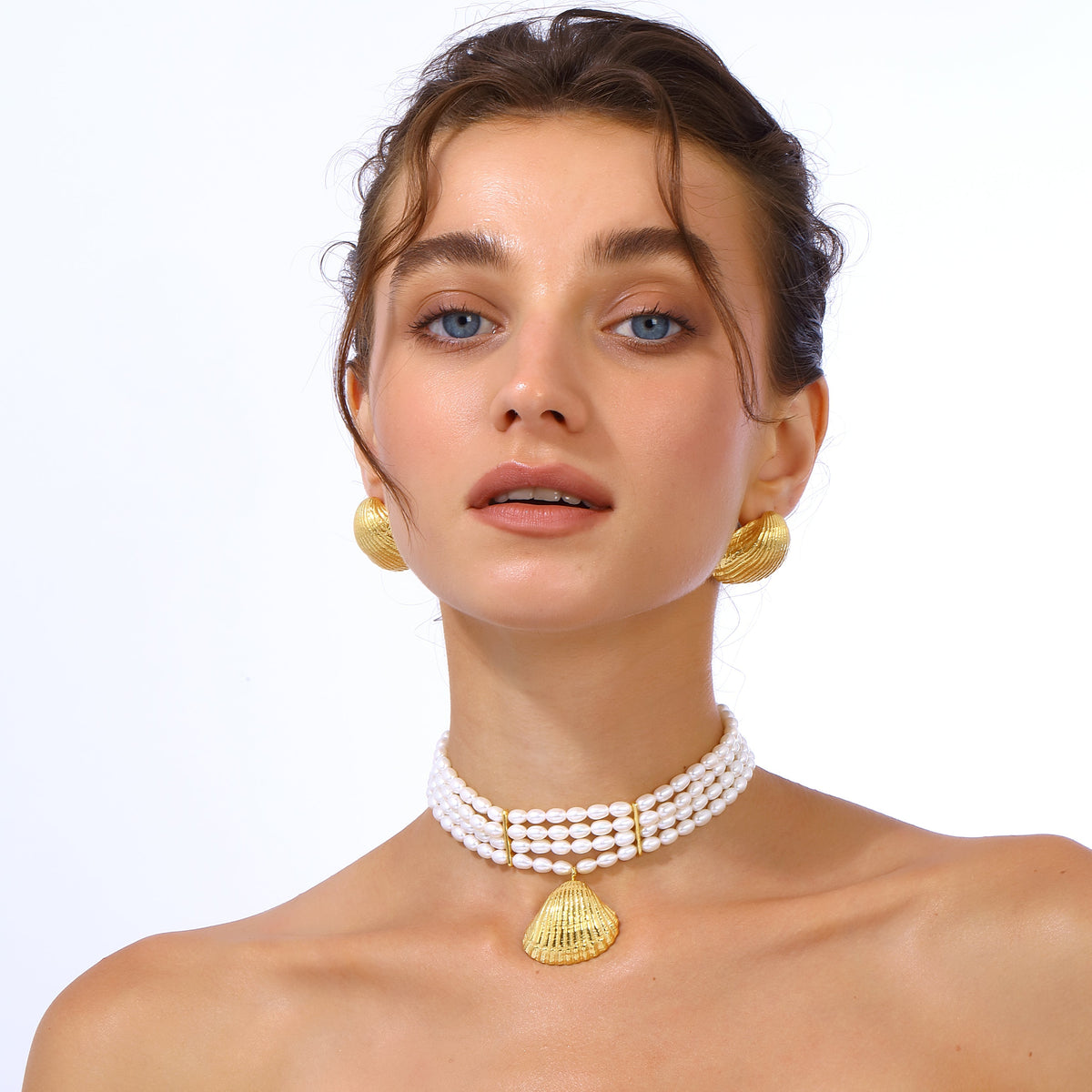 Maison Soula-Seashell Pearl Choker-Necklace-2-roqelvaxirum.shop