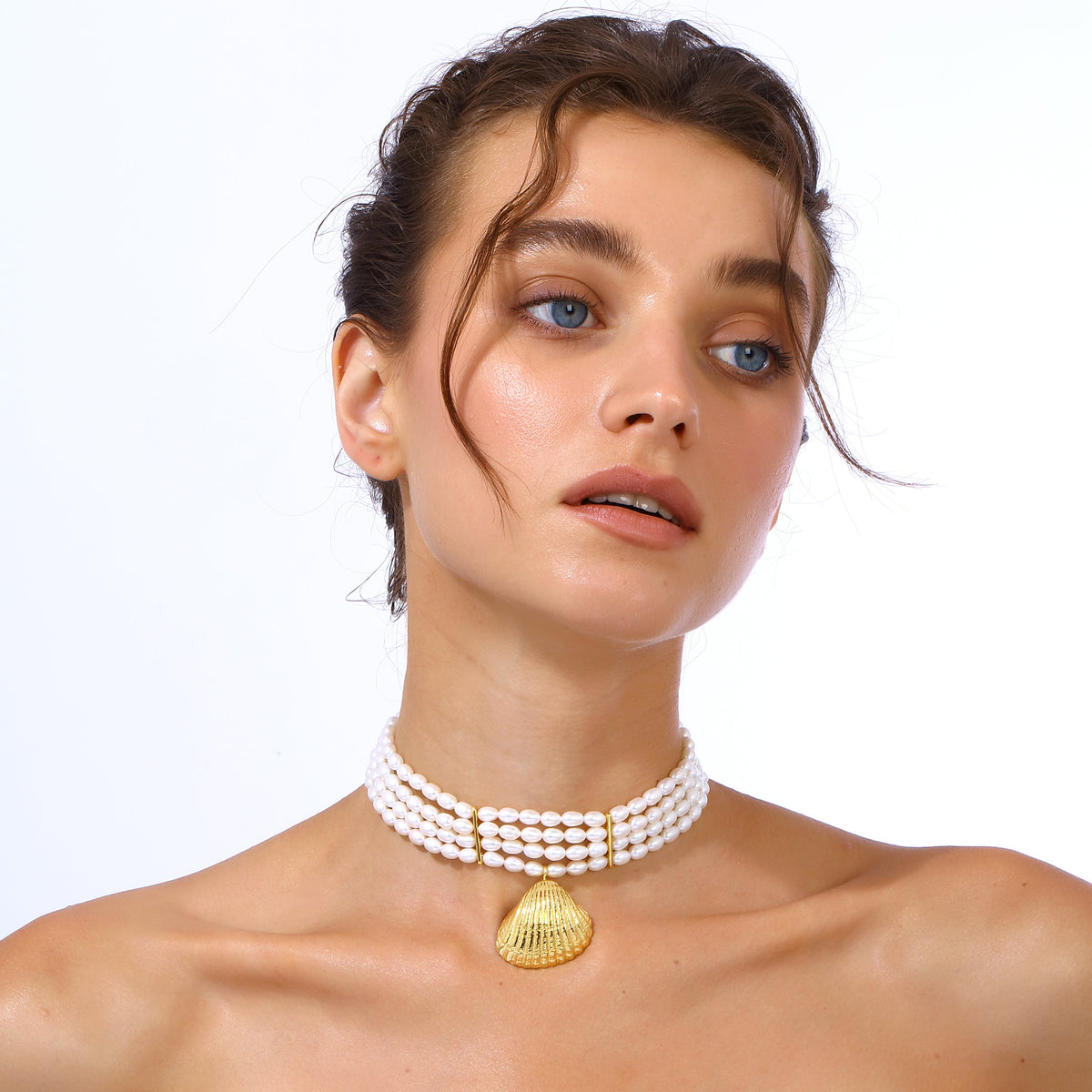 Maison Soula-Seashell Pearl Choker-Necklace-5-roqelvaxirum.shop
