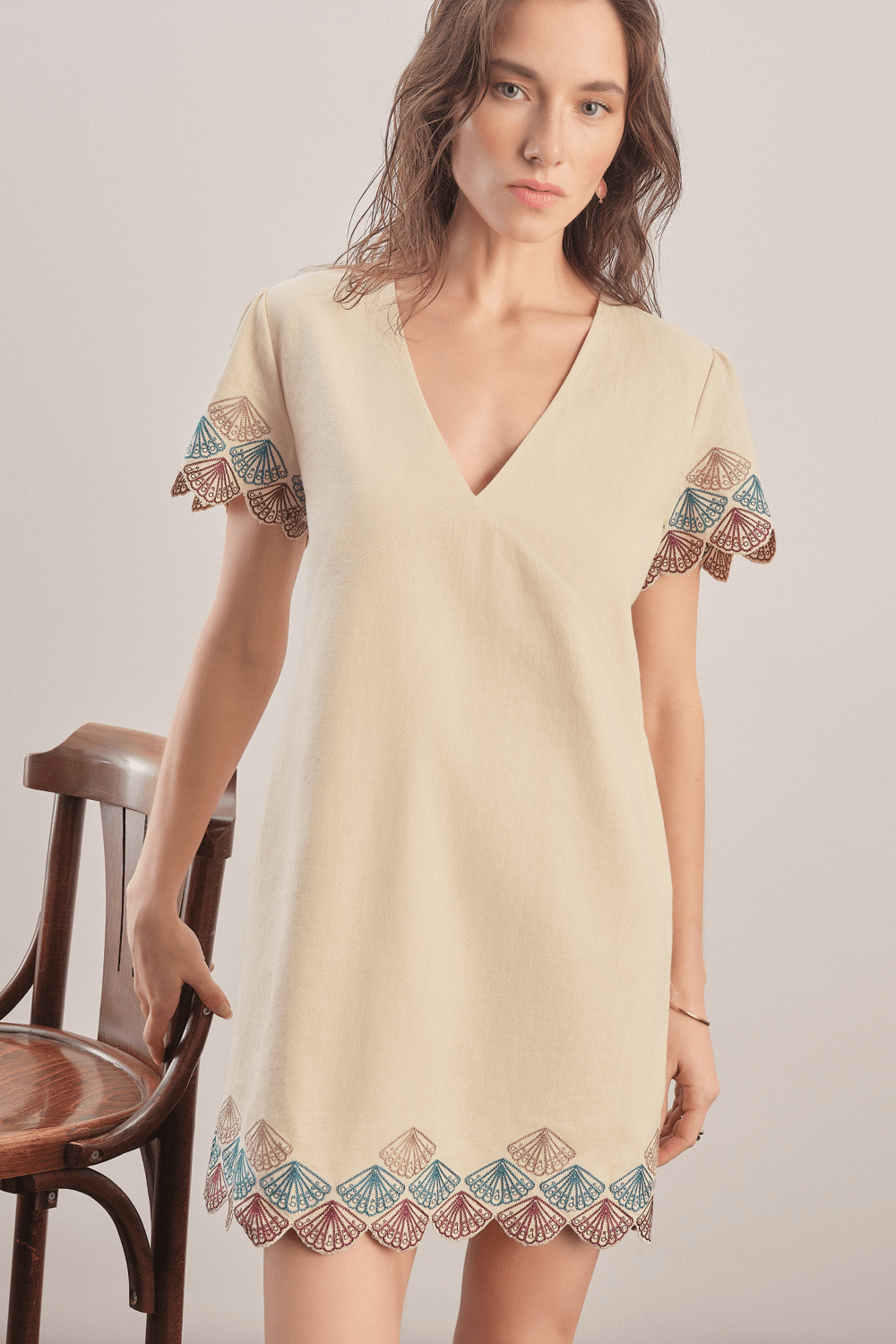 Mavlo-Oyster Nakışlı Mini Elbise-Elbise-3-roqelvaxirum.shop