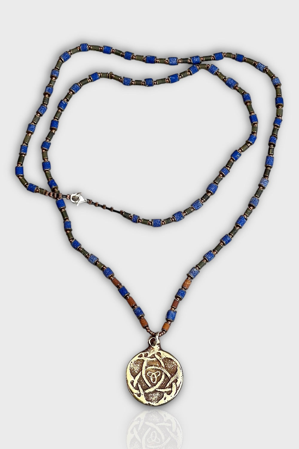 Mey Atelier-Celtic Knot – Lapis Jade Kelt Düğümü Unisex Kolye-Kolye-2-roqelvaxirum.shop