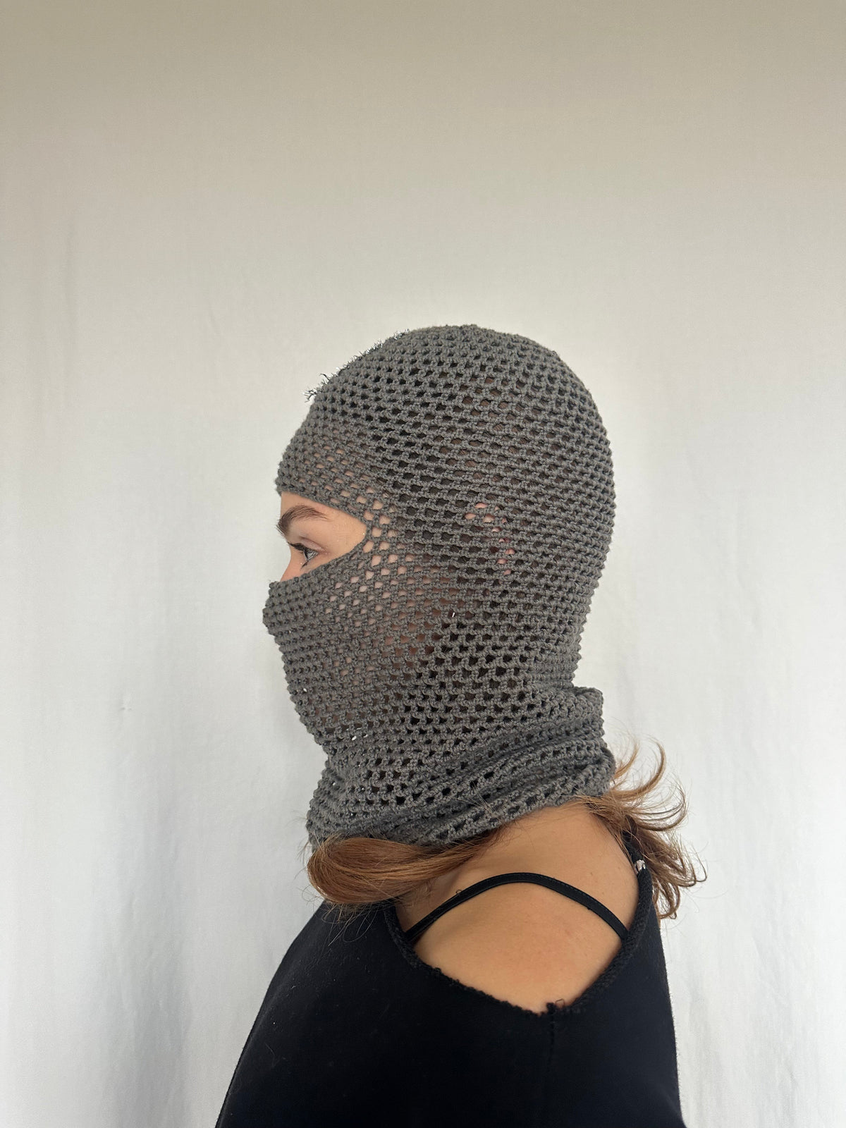 Mujj Studio-Grey Hand Crocheted Mask-Maske-6-roqelvaxirum.shop