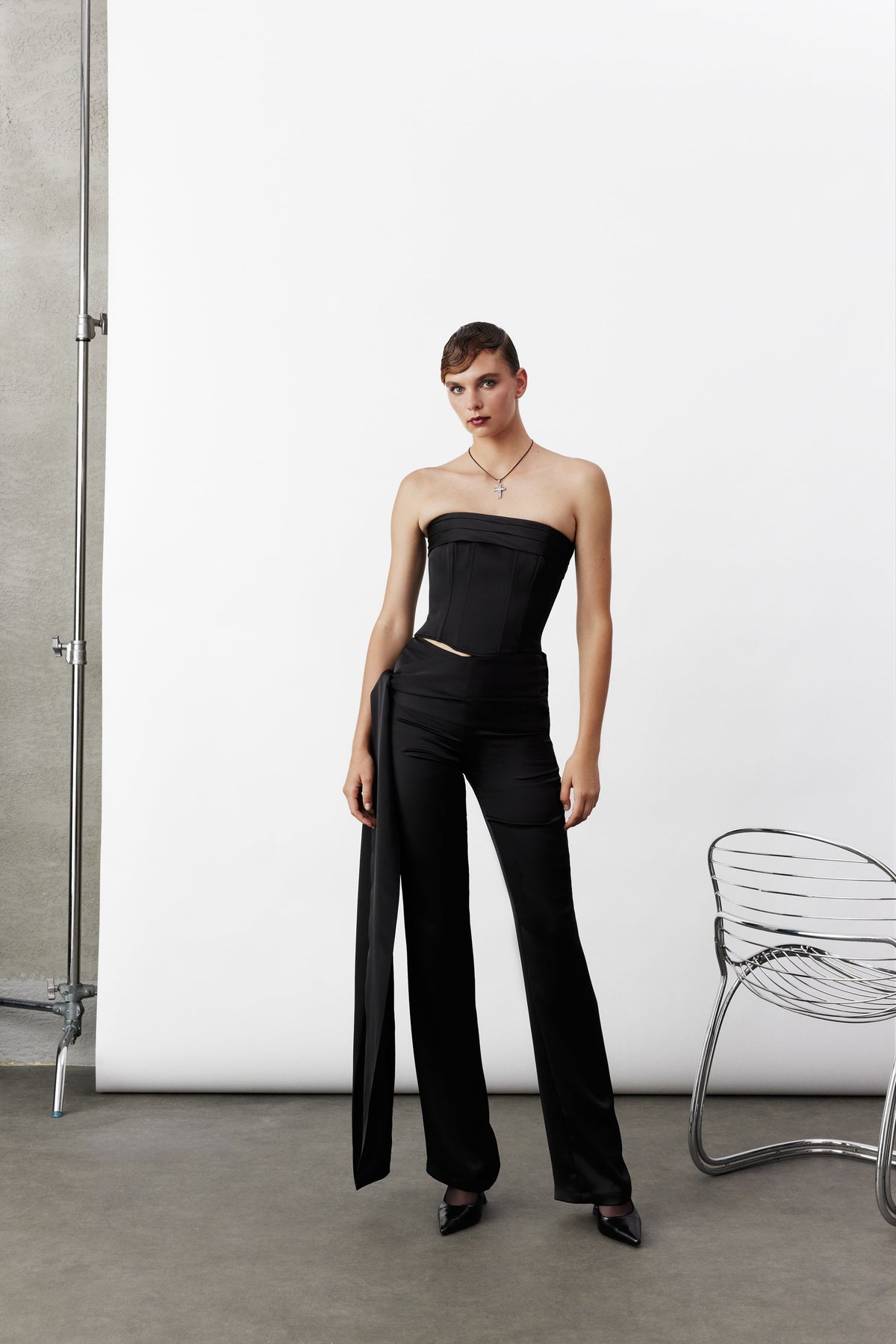 Nazlı Ceren-Arced Düz Kesim Saten Pantolon-Pantolon-2-roqelvaxirum.shop