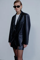 Nazlı Ceren-Boxy Vegan Deri Oversize Blazer Noire-Deri Mont-1-roqelvaxirum.shop