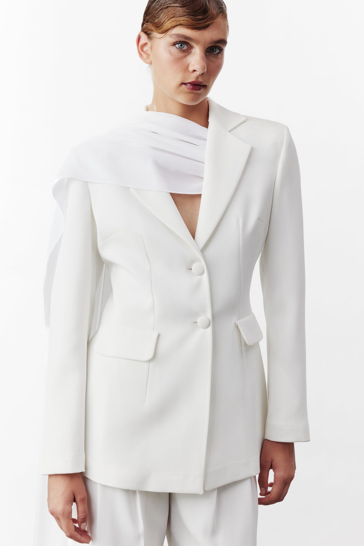 Nazlı Ceren-Marylebone şifon Detaylı Krep Blazer-Ceket-2-roqelvaxirum.shop