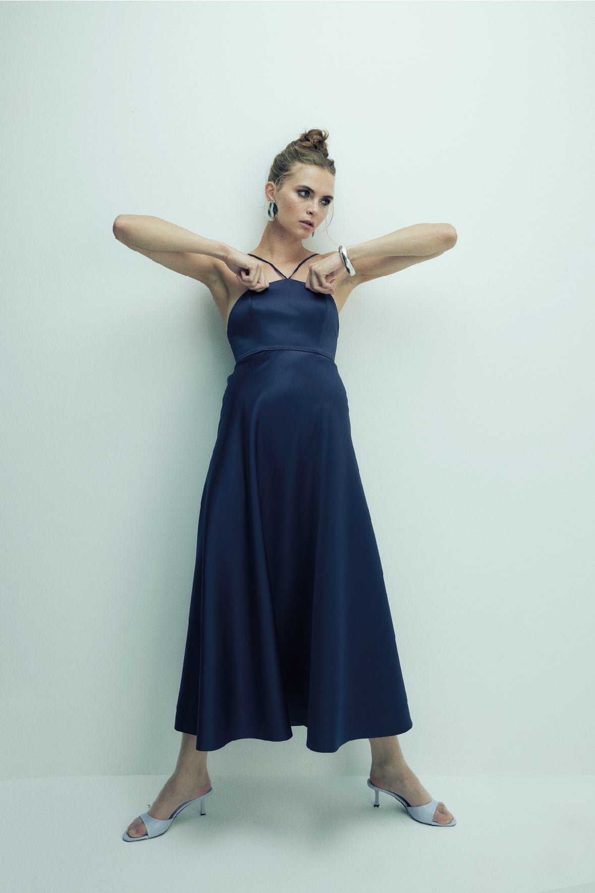 Nazlı Ceren-Riley Midi Elbise Midnight Blue-Elbise-5-roqelvaxirum.shop