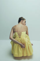 Nazlı Ceren-Sibby Straplez Saten Mini Elbise Marigold-Elbise-3-roqelvaxirum.shop