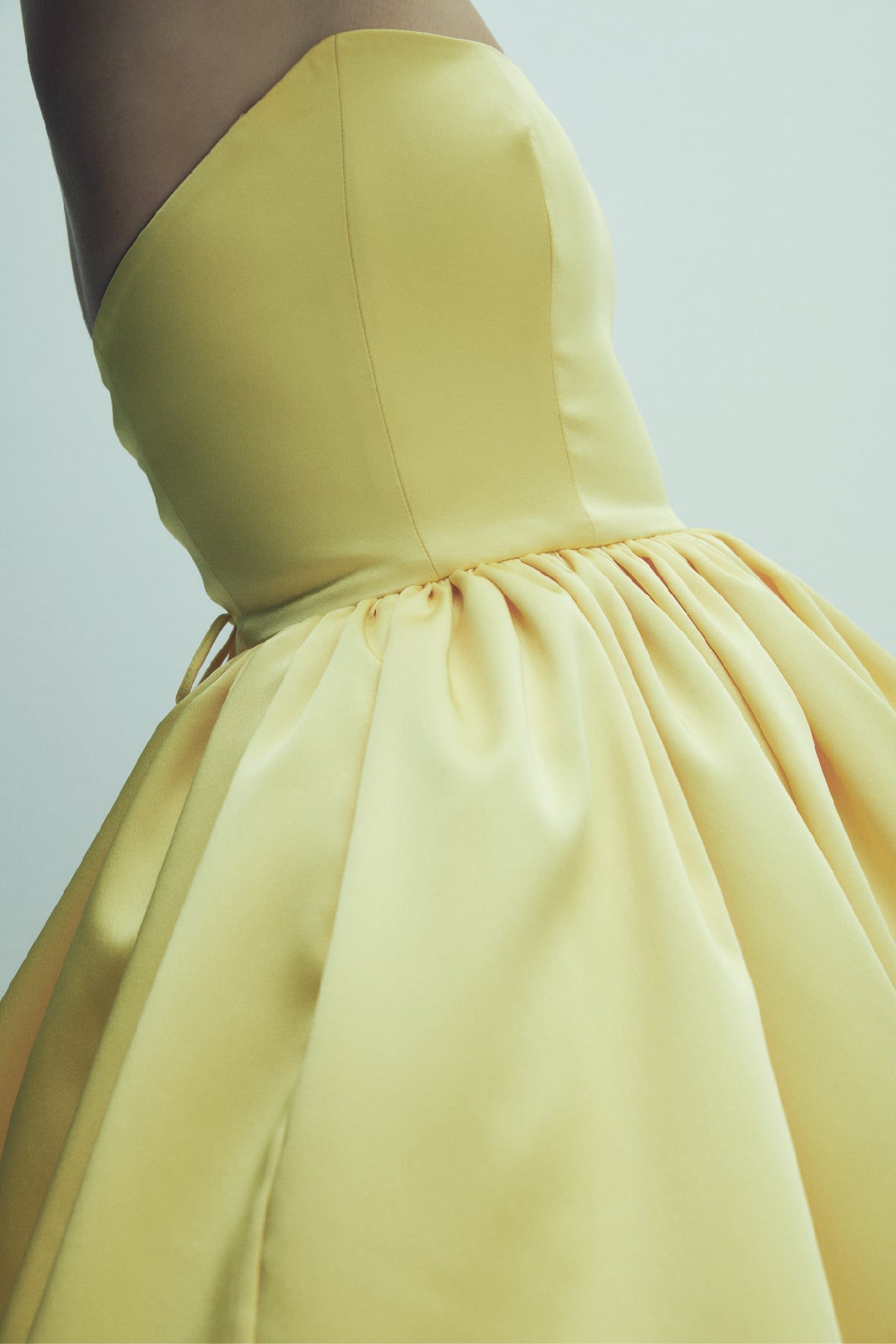 Nazlı Ceren-Sibby Straplez Saten Mini Elbise Marigold-Elbise-9-roqelvaxirum.shop
