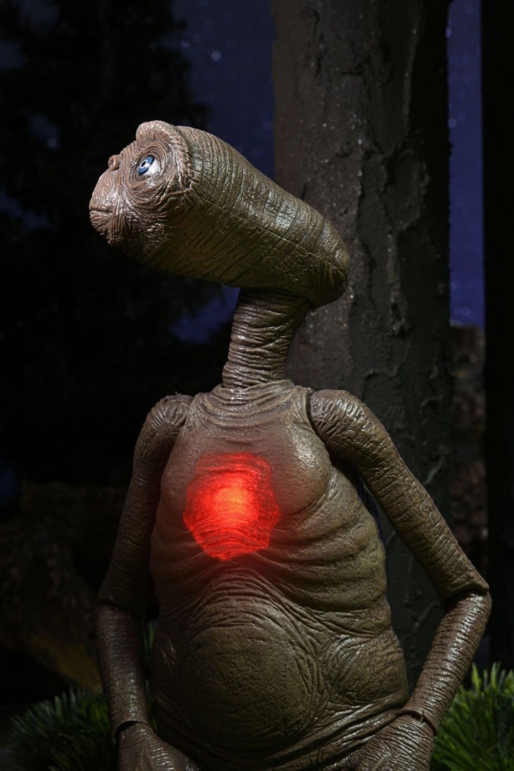 Neca-E.T. 40th Anniversary - Ultimate E.T. Deluxe Set LED Işıklı-Figürler-2-roqelvaxirum.shop
