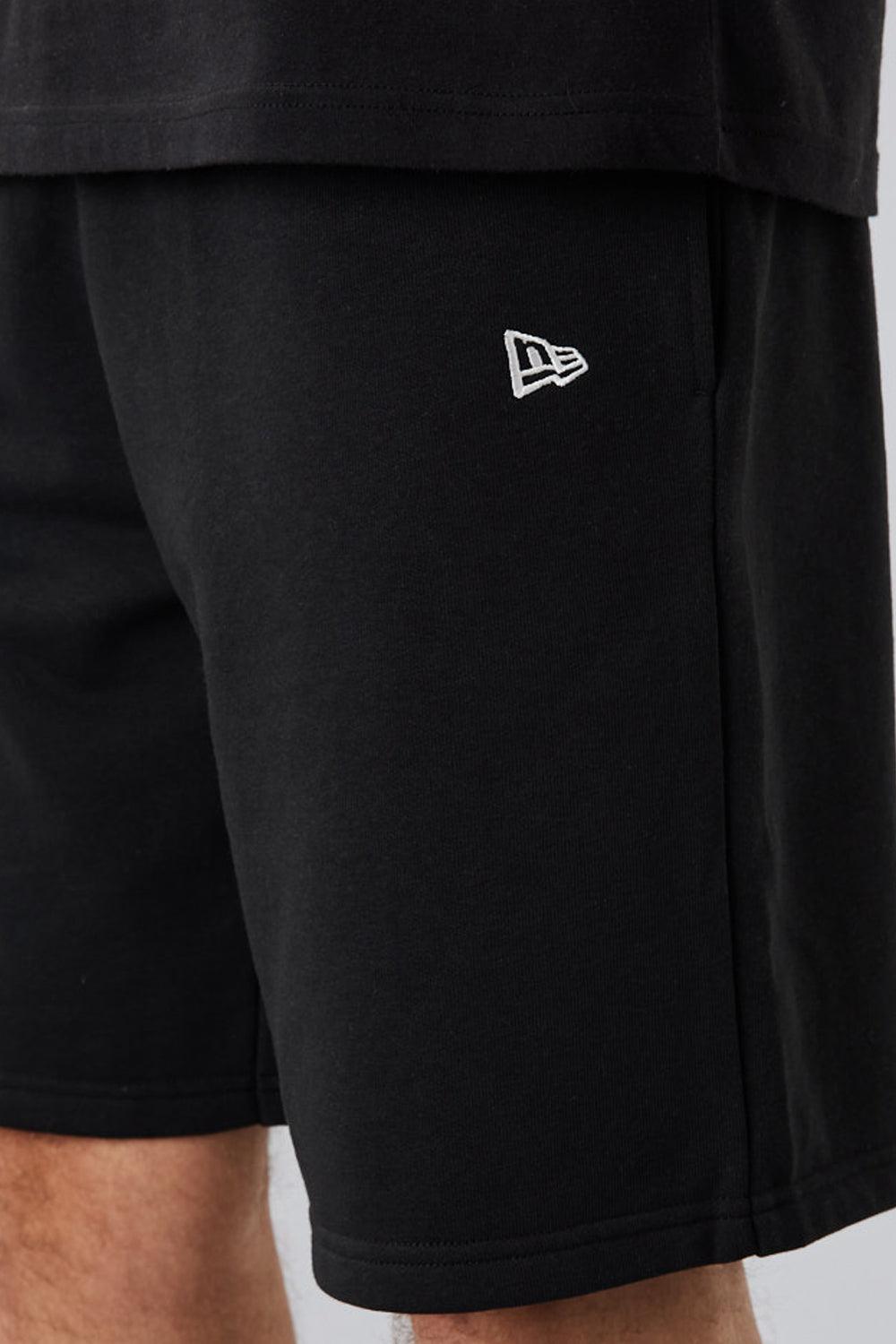 New Era-Essential Shorts Black-Şort-3-roqelvaxirum.shop