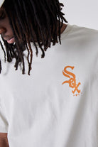 New Era-MLB League Essential Oversized Tee Beige-T-Shirts-3-roqelvaxirum.shop