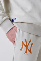 New Era-MLB League Essential Relaxed Jogger-Eşofman-4-roqelvaxirum.shop