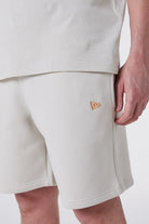 New Era-MLB League Essential Shorts-Şort-3-roqelvaxirum.shop