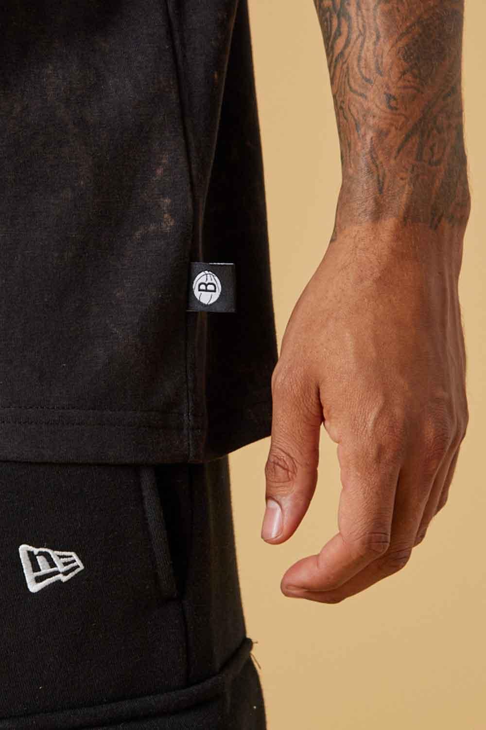New Era-Washed Pack Graphic Oversized Tee Brooklyn Nets-T-Shirts-5-roqelvaxirum.shop