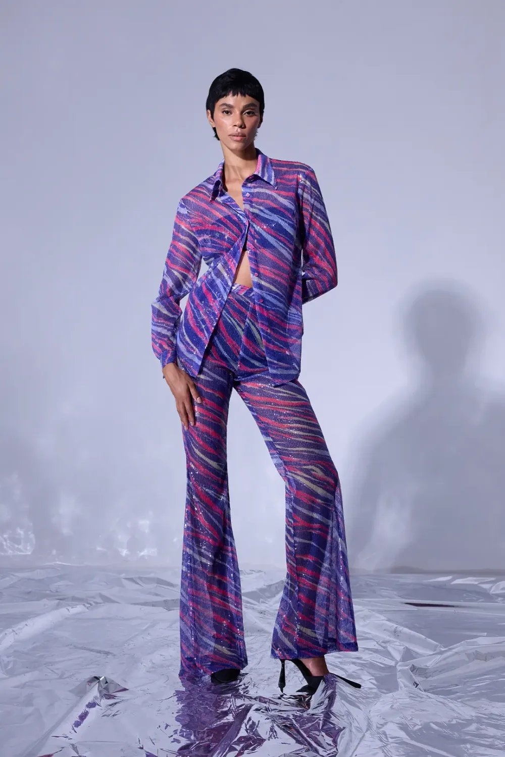 Nilgün Mirza-70'ler Esintili, Zebra Desenli, Payetli Kumaş Gömlek-Gömlek-2-roqelvaxirum.shop